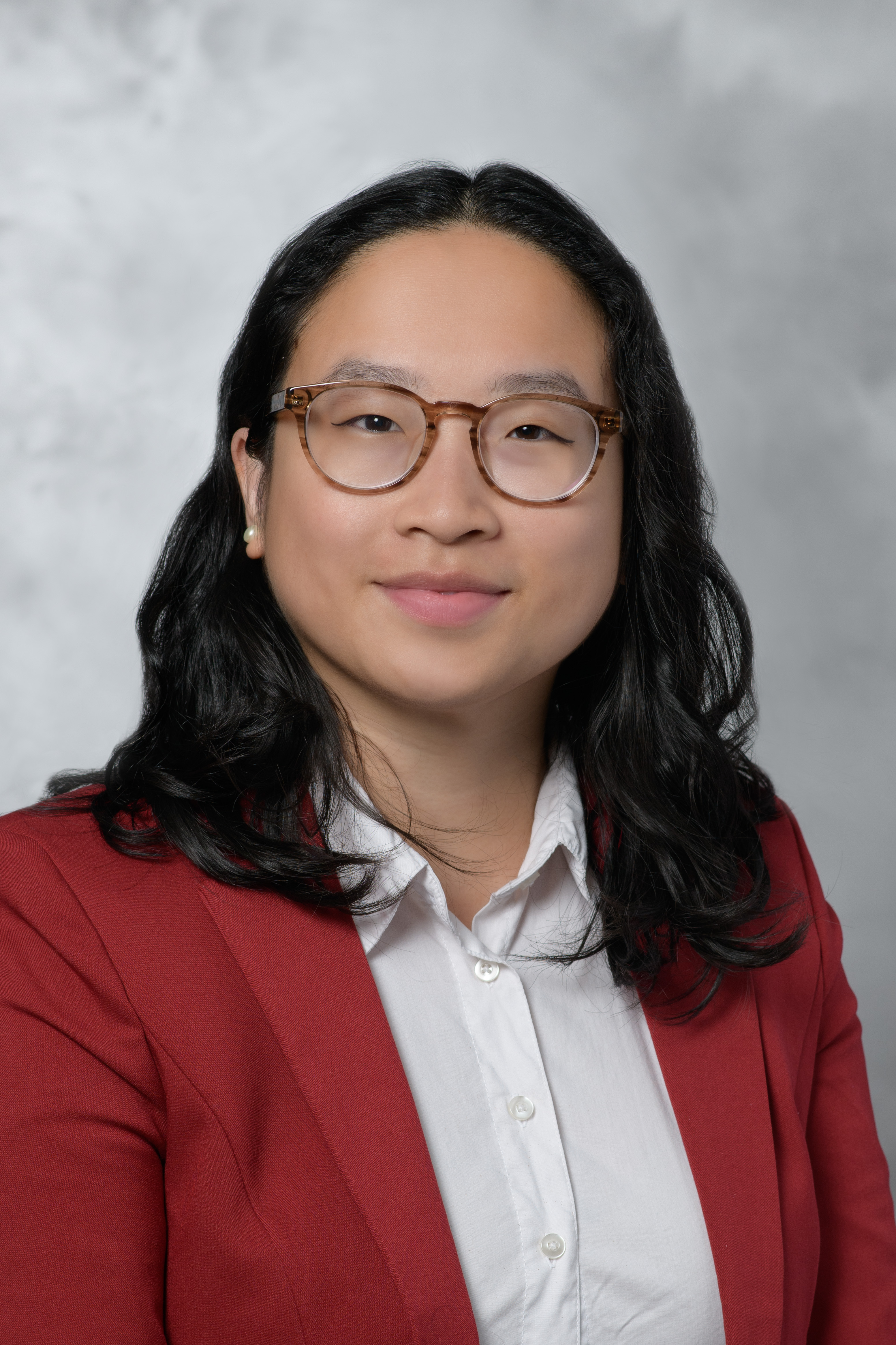 Mary Nguyen Headshot